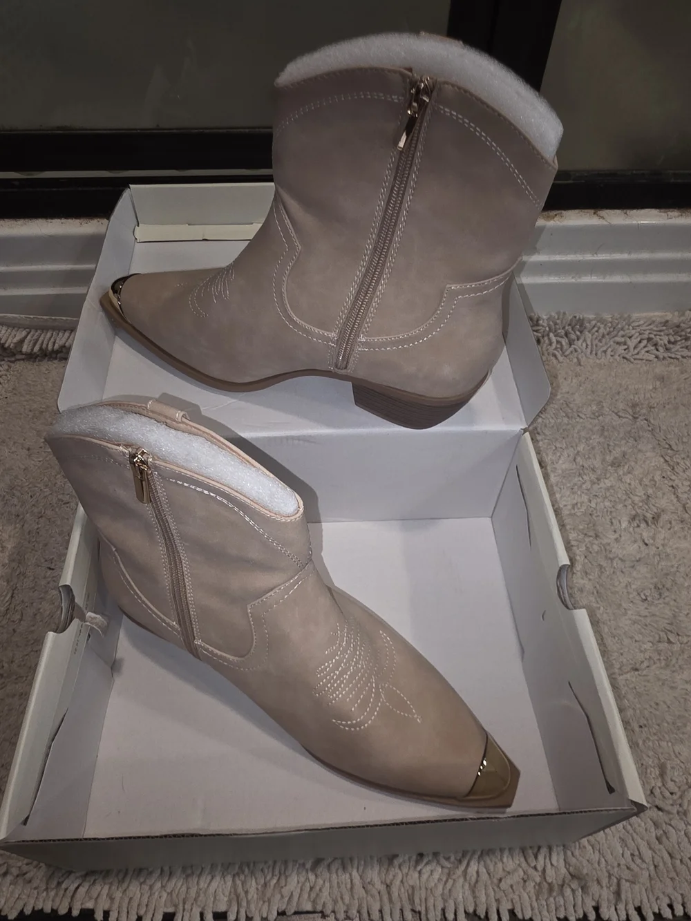N/A classic beige